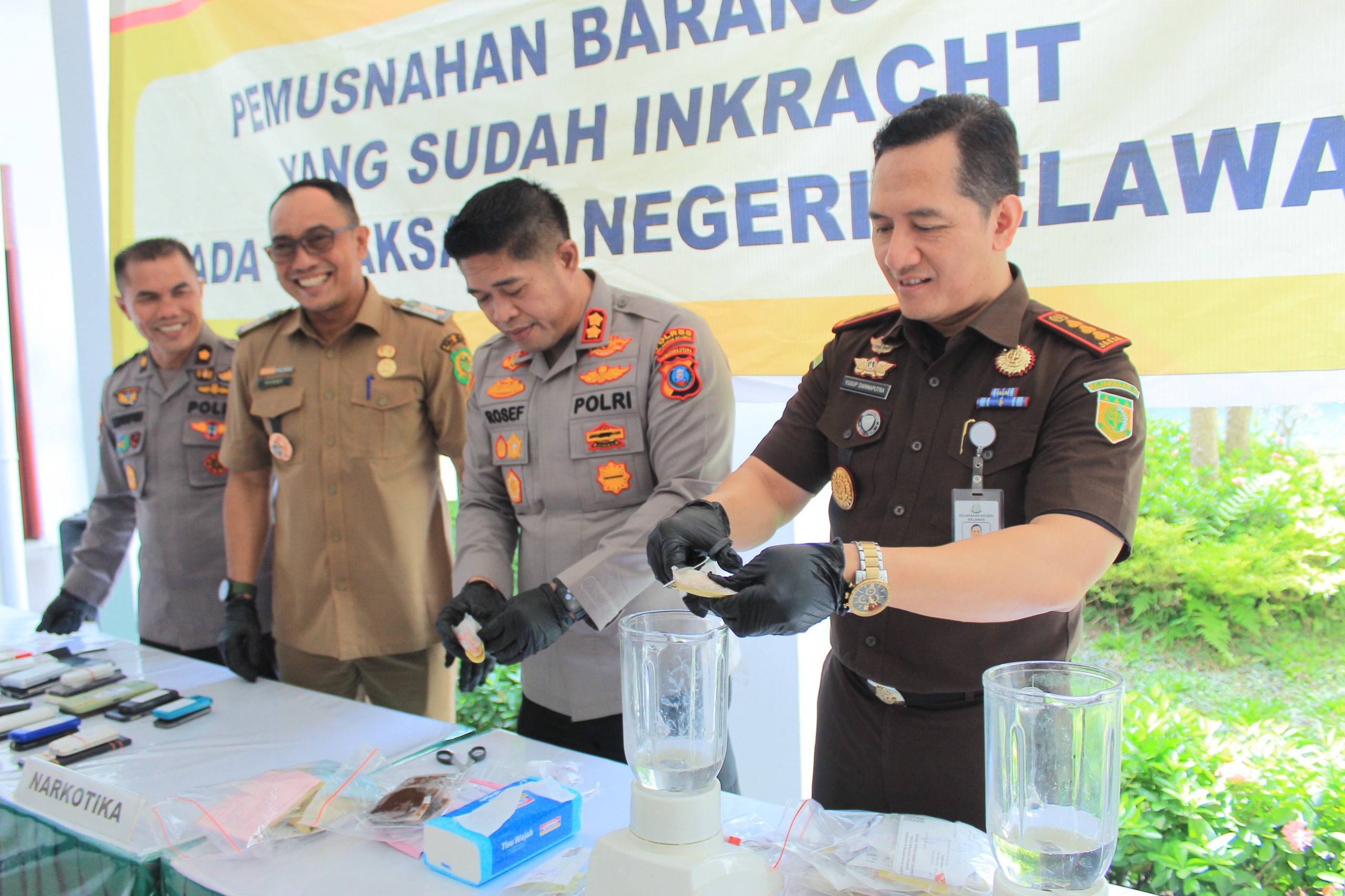 KEJAKSAAN NEGERI BELAWAN MELAKUKAN PEMUSNAHAN BARANG BUKTI