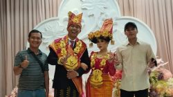 Pimpinan Umum Media Online Sumut Talk Willyam Pasaribu Menghadiri Pernikahan Rodry Unedo Hendri Keliat Dengan Istrinya Yossi Cicilia Sembiring Semoga Langgeng Terus Sampe Ke Anak Cucu