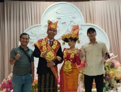 Pimpinan Umum Media Online Sumut Talk Willyam Pasaribu Menghadiri Pernikahan Rodry Unedo Hendri Keliat Dengan Istrinya Yossi Cicilia Sembiring Semoga Langgeng Terus Sampe Ke Anak Cucu