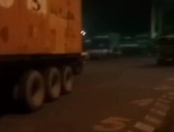 ANTRIAN PANJANG KEMBALI TERJADI DI PELABUHAN INTERNASIONAL BNCT, SUPIR TRUK KELUHKAN KINERJA ALAT MUAT